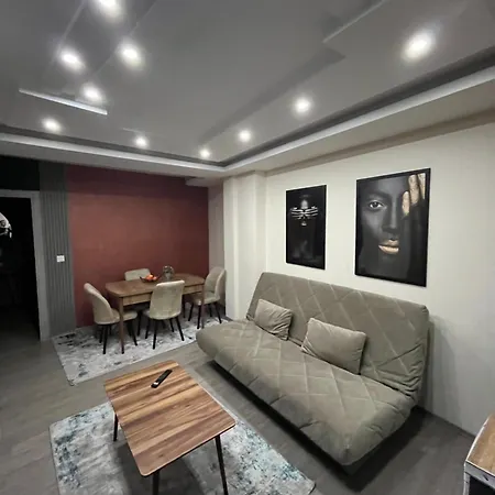 Square Vanilla Apartamento Escópia
